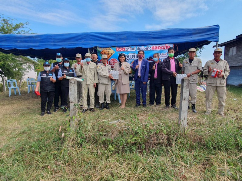 นายกเทศมนตรีตำบลไร่ ปฏิบัติหน้าที่ตรวจเวรประจำจุดบริการประชาชน