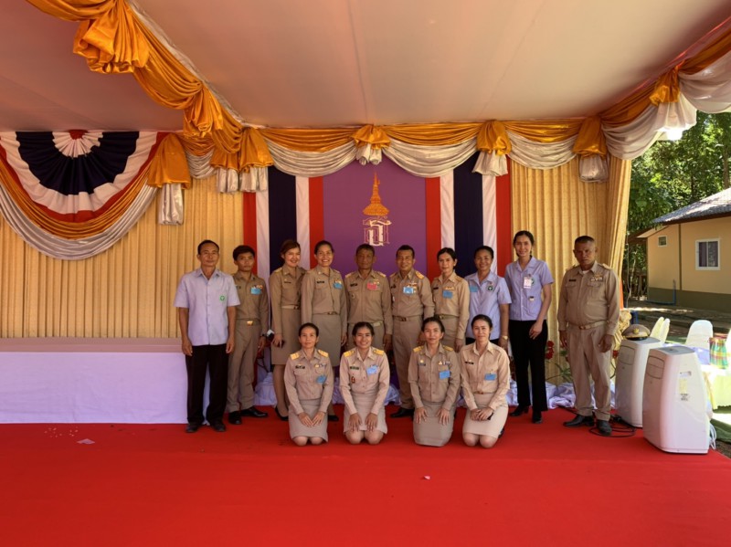 สมเด็จพระกนิษฐาธิราชเจ้า กรมสมเด็จพระเทพรัตนราชสุดาฯ สยามบรมราชกุมารี เสด็จพระราชดำเนินไปยังที่พักสงฆ์บ่อแก้วมณีโชติ บ้านหินแตกตำบลไร่ อำเภอพรรณานิคม จังหวัดสกลนคร ทรงสักการะอัฐิ หลวงปู่ผาง โกสโล ในโอกาสฉลองโกสลเจดีย์ ซึ่งคณะศิษยานุศิษย์และพุทธศาสนิกชนร่ว